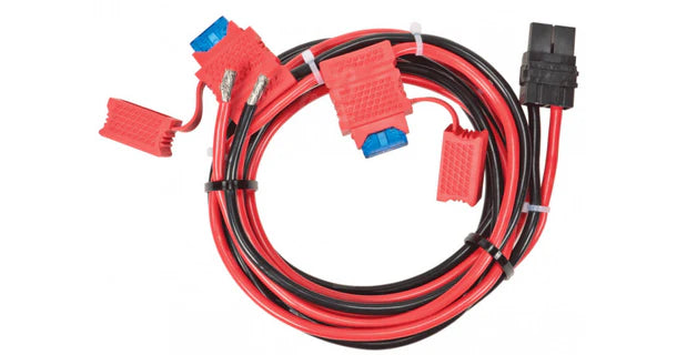 Icom M330 Marine Mobile / Base Two-Way Radio complete with Microphone, Power Cable & Mounting Bracket.