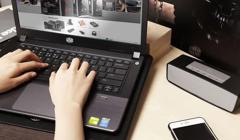 Cooler Master NotePal L2 17.3'' Notebook Cooling Stand; 1 x 160mm Silent Blue LED Fan; Full Mesh Metal Design; Slim and Light.