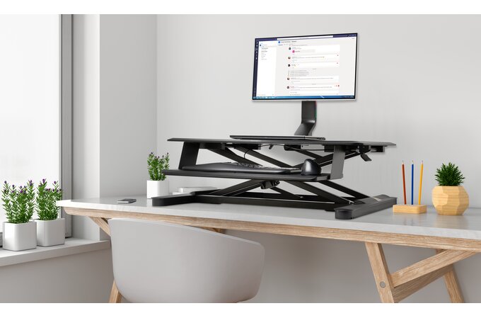 Kensington - Desk/Table Arm SmartFit Space-Saving Single Monitor Arm Holds 1 x Monitor up to 27" and up to 8kg (Clamped) - Black (085896555124)