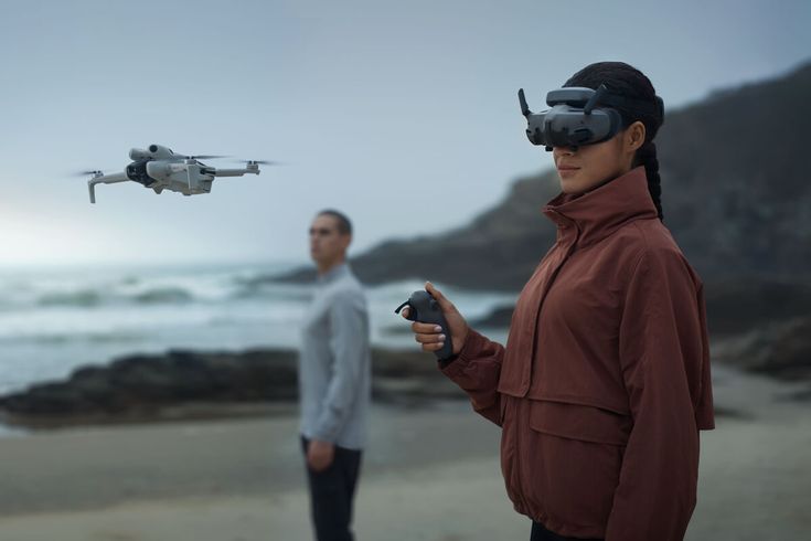 DJI RC Motion 3 Compatible With Avata 2 / Mini 4 Pro / Air 3 / Goggles 3