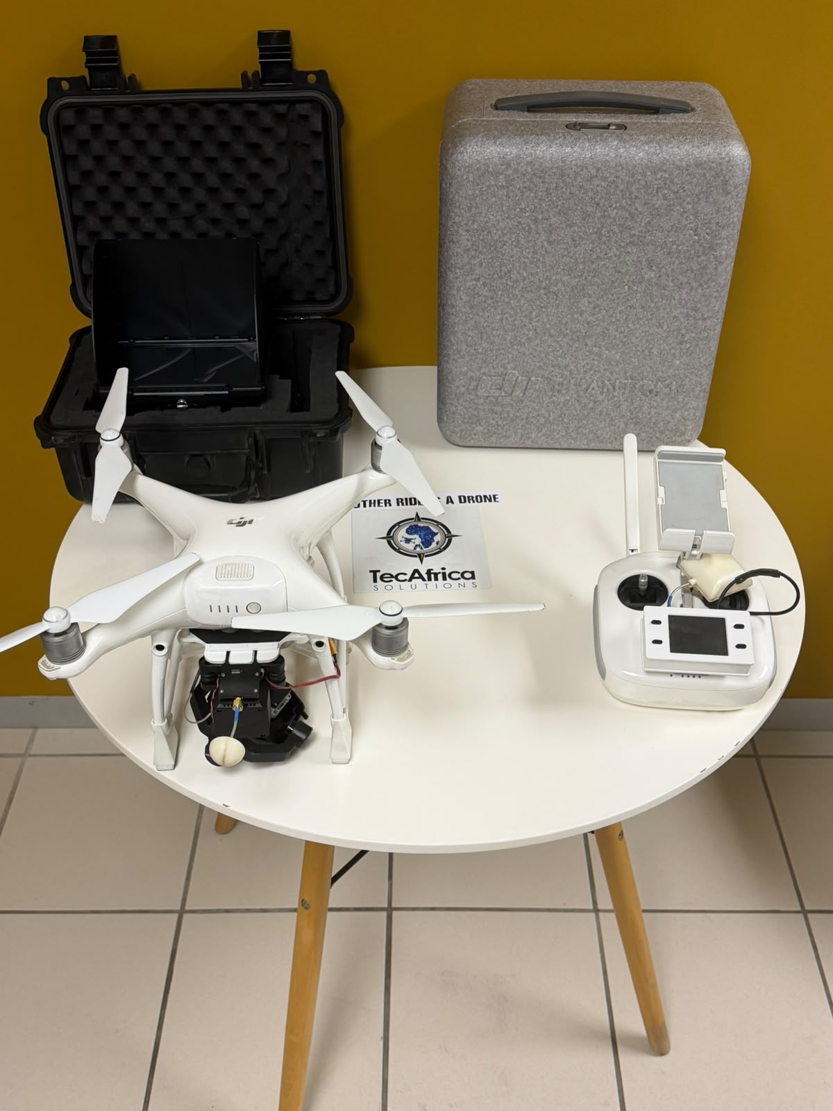 DJI Phantom Pro with FLIR Thermal Imaging Gimbal (PRE-OWNED)