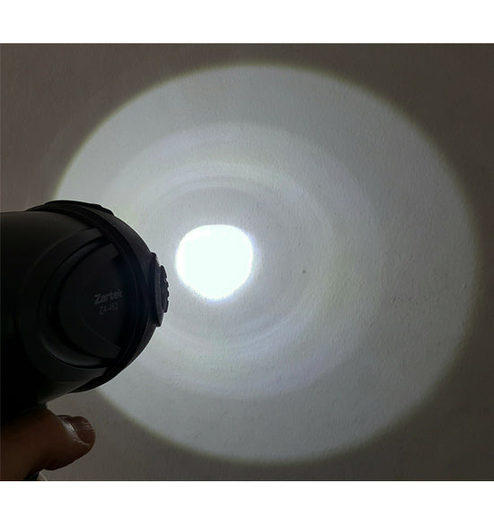 ZA-462 Rechargeable LED Spotlight